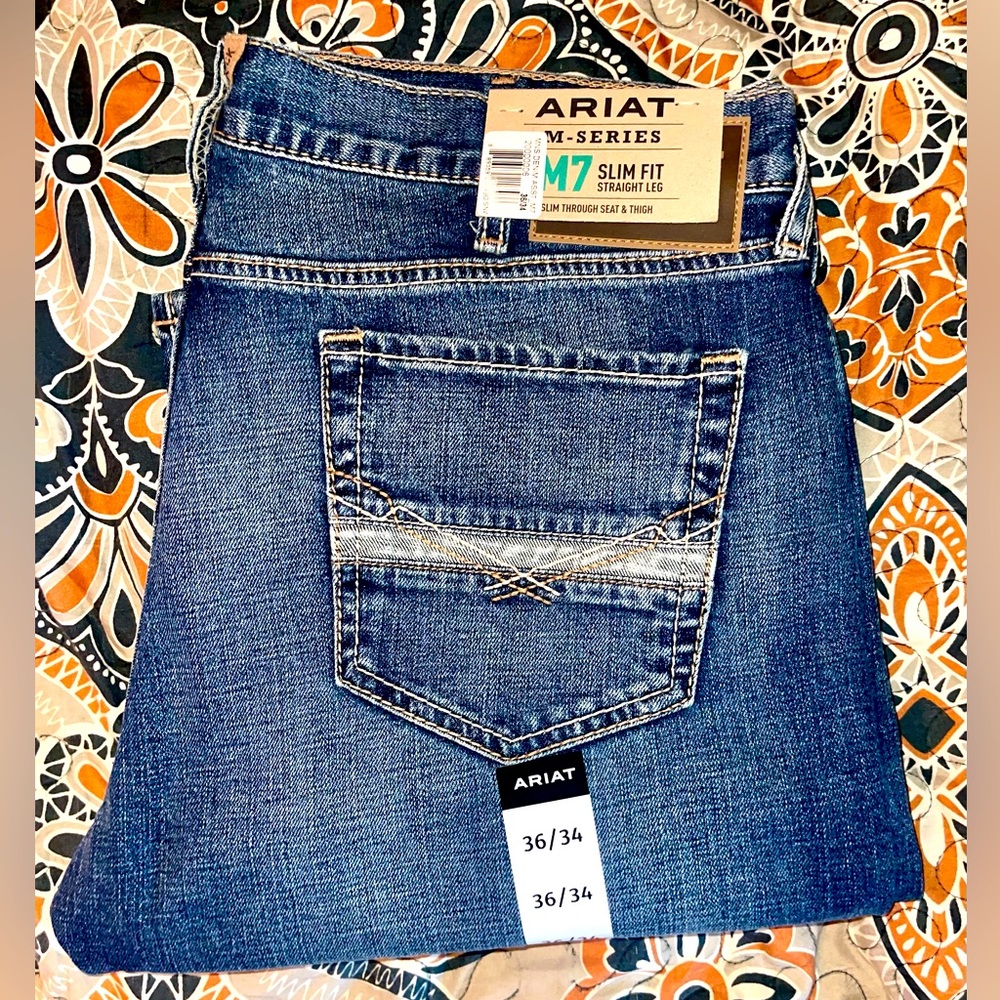 New with tags mens ARIAT jeans M7 slim fit, straight leg SIZE 36x34